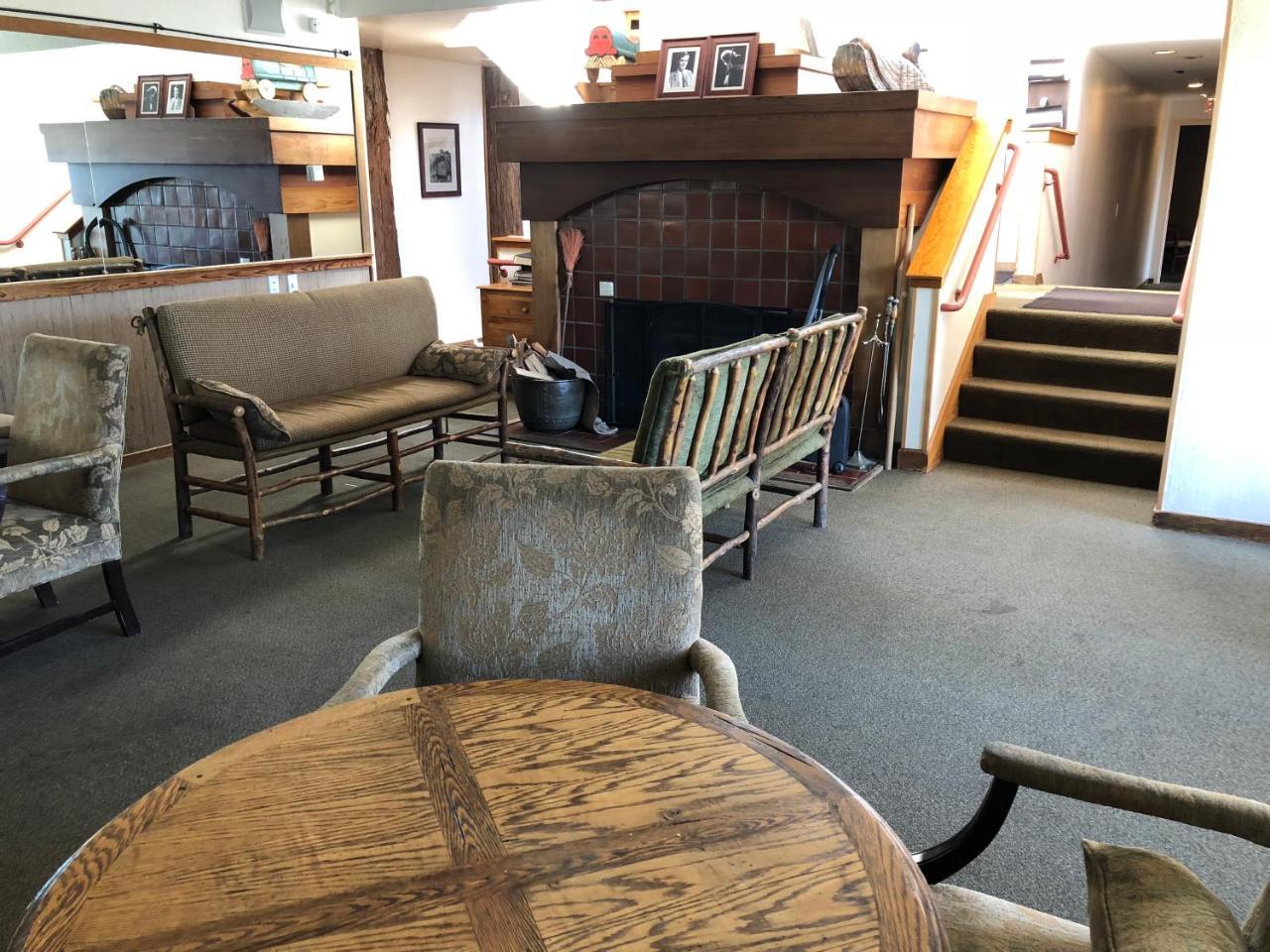 מיל ואלי Mountain Home Inn מראה חיצוני תמונה